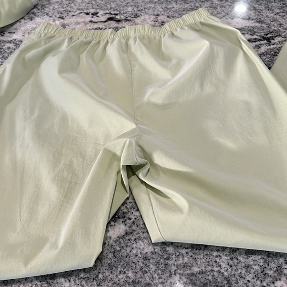 Alia two-piece outfit, vest is size M 3 pockets , pants size 12 with 2 pockets - Picture 16 of 16